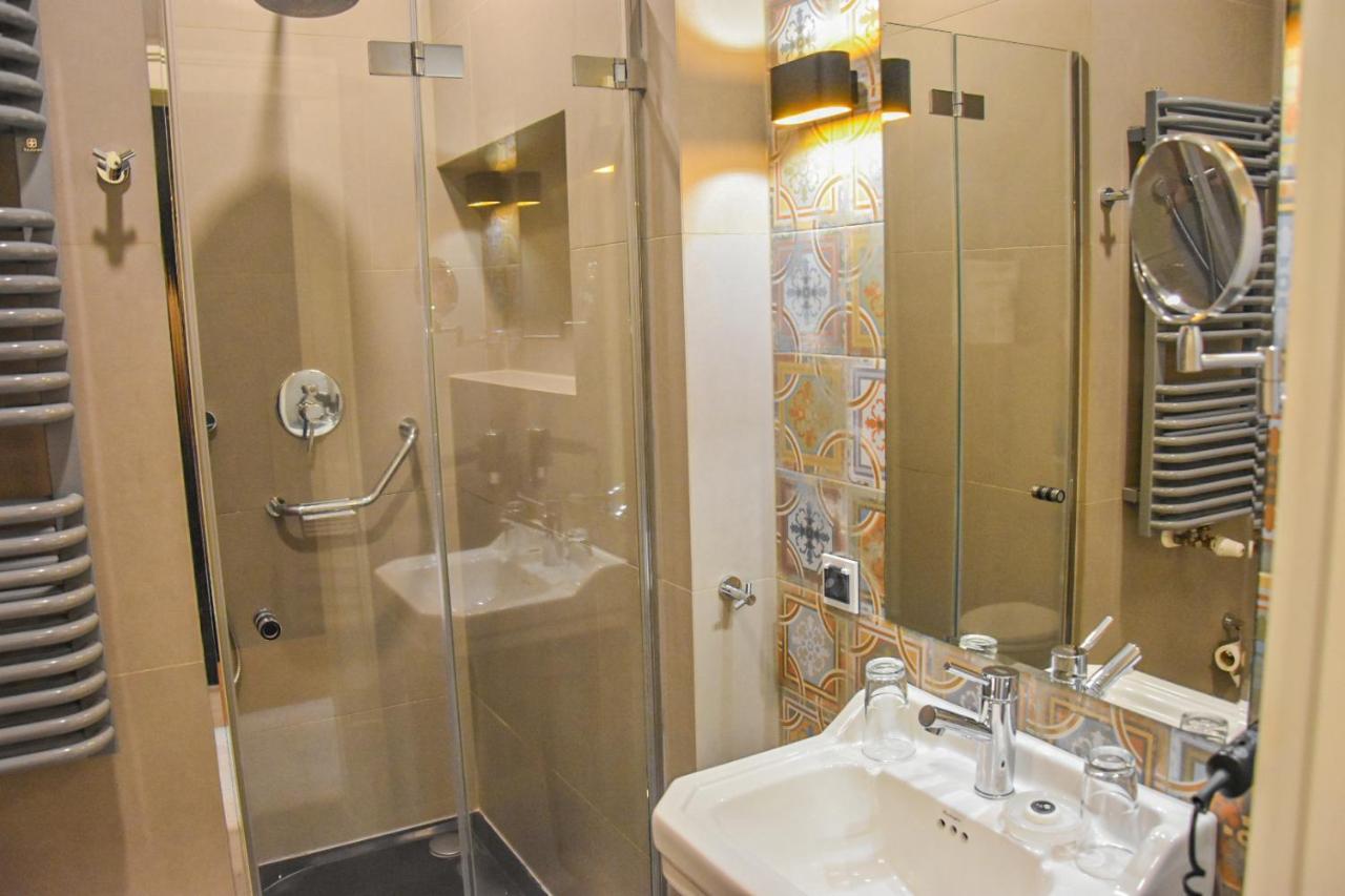 Hotel Nihil Novi Ράντομ Εξωτερικό φωτογραφία