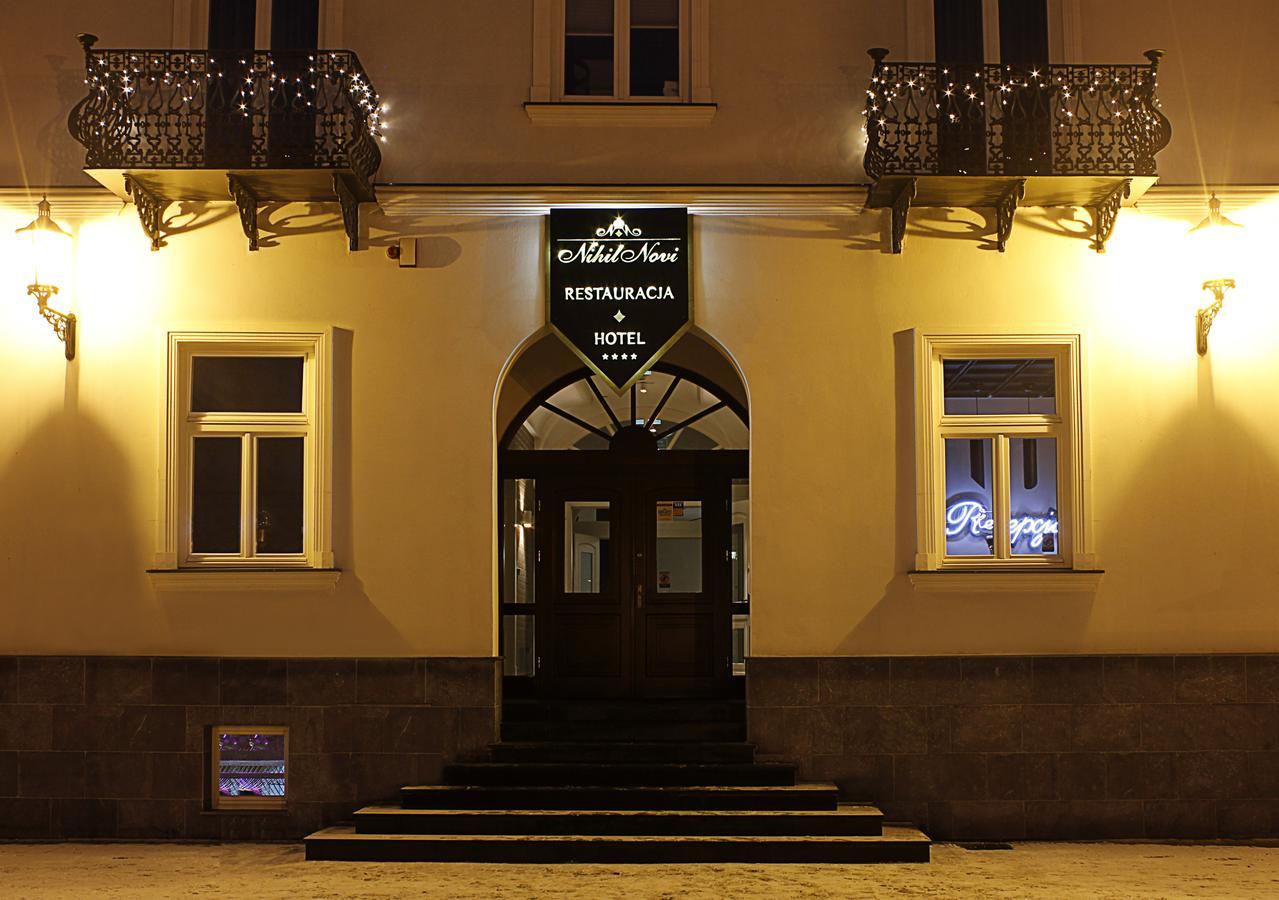 Hotel Nihil Novi Ράντομ Εξωτερικό φωτογραφία