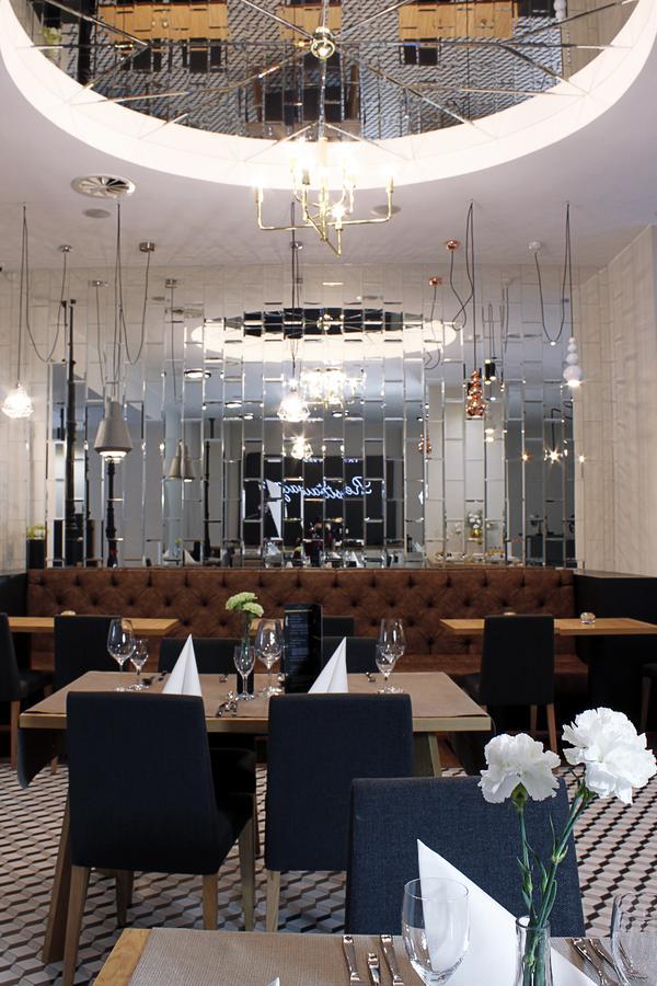 Hotel Nihil Novi Ράντομ Εξωτερικό φωτογραφία