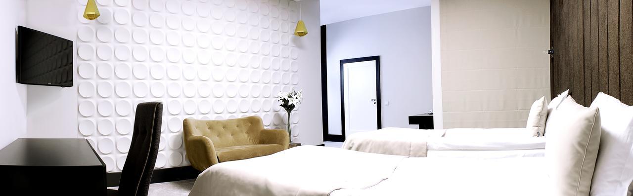 Hotel Nihil Novi Ράντομ Εξωτερικό φωτογραφία
